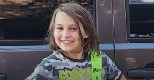 Video Captures Young Boy Stopping Stranger's Attempt to Lure Him with Cashier Posing as His Mother - picture 2