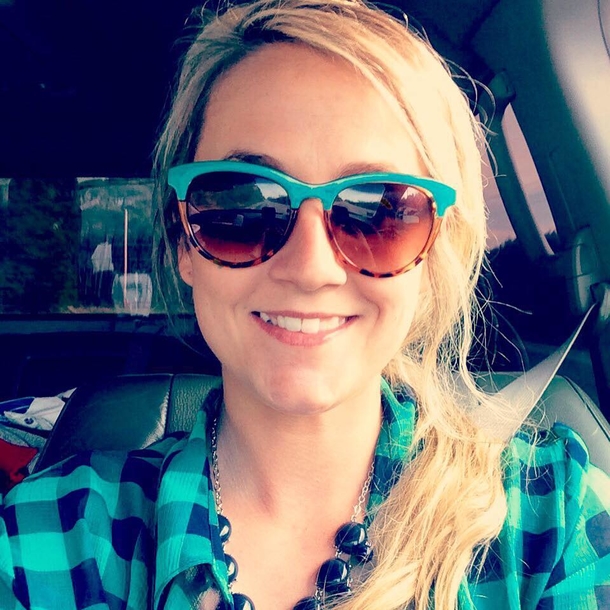 Waitress gives an epic response after receiving $5 tip on $100+ meal - picture 2