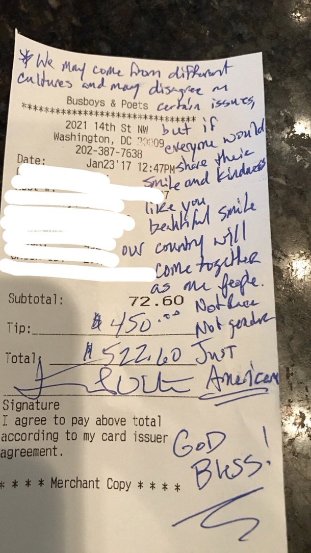 Waitress Left IN SHOCK After She Sees Note “Cowboys” Left Her on Receipt - picture 3