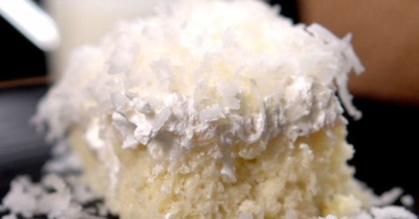 Want to Add Extra Flavor to Your Cake? Poke Holes in It! Here Are 12 Poke Cake Recipes Your Family Will Love. - picture 10