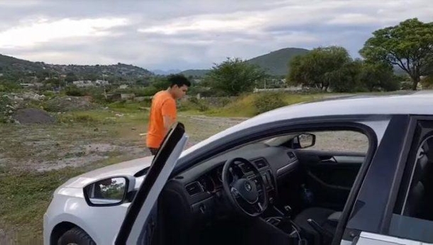 WARNING: If You Spot A Plastic Bottle On Your Tire, You Better Get Ready - picture 4