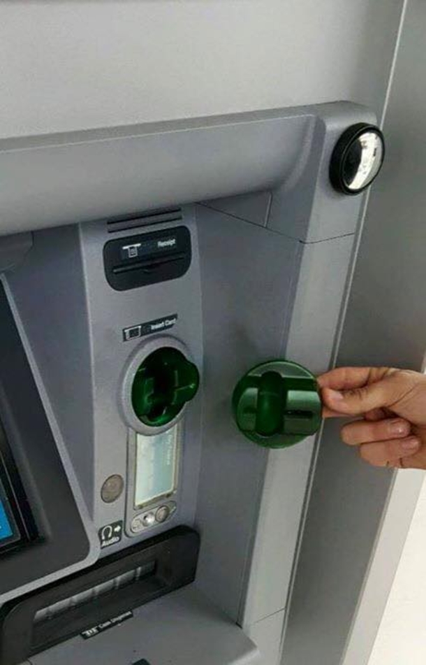 Warning: This Is How Your Credit Card Info Gets Stolen At ATMs - picture 3