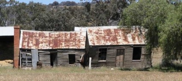 Wealthy Father Takes Young Son To Tiny Shack In Farming Community, Is Stunned By His Reaction - picture 2