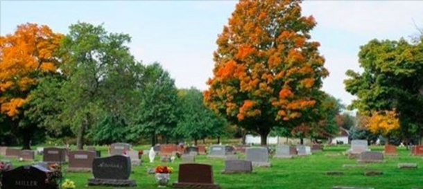 When A Mother Visits Her Daughter's Memorial, She Receives A Very Unexpected Note... - picture 2