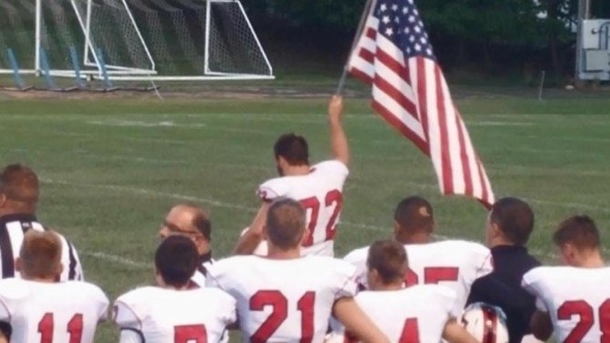 When National Anthem Sounds, Player Walks To Center Field. Then Parents See What’s In His Hand… - picture 3