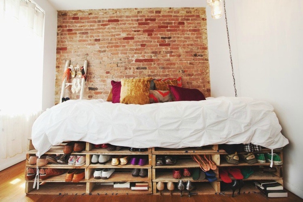 Why Buy a Bed When You Can Make One out of Pallets? Here Are 11 Genius Designs to Inspire You. - picture 9