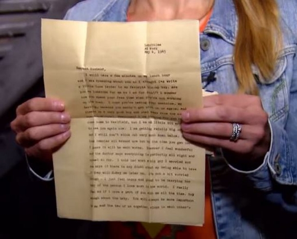 Wife Discovers Old Letter In Floorboards. The Second She Reads It, Her Eyes Widen - picture 2