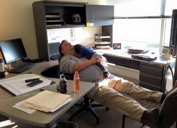 Wife Floored At What She Caught Husband Doing With Child In His CPS Office - picture 3