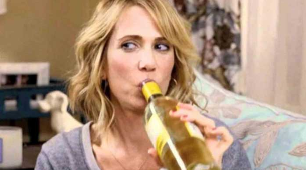 Wine Before Bed Makes You Lose Weight, Science Says - picture 2