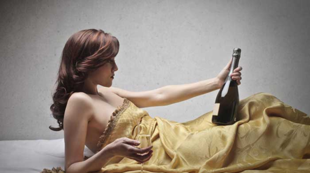 Wine Before Bed Makes You Lose Weight, Science Says - picture 5