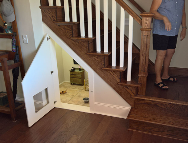 Woman Built Her Dog A Bedroom Under The Stairs The Results & Details Are Impressive - picture 3