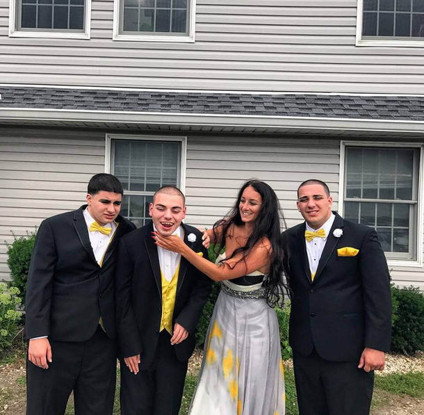 Woman Explains How Her 3 Autistic Brothers Helped Her To Have An “Advantage” in Life - picture 2