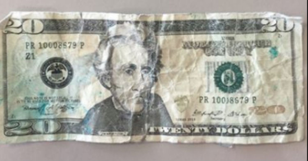 Woman Gets $300 From Bank Of America ATM, Quickly Spots She’s Being Scammed. Demands Answers - picture 2
