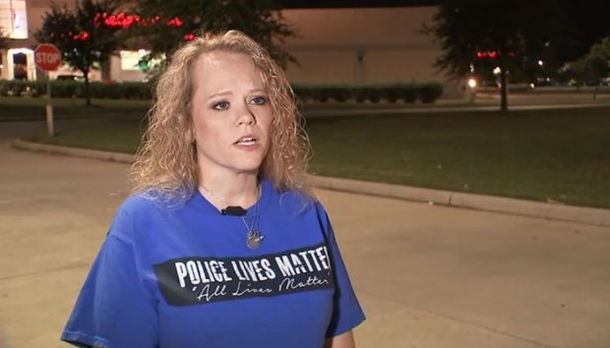 Woman Gets Kicked Out Of Store By Cashier Sick Of ‘Certain’ People Like Her - picture 3