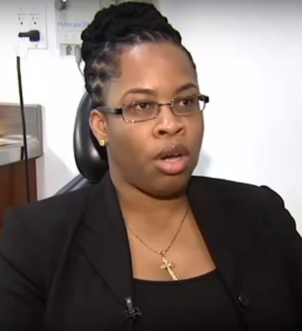 Woman Goes To Nail Salon; When They Notice Dark Line On Her Nails, They Warn Her Of Dangerous Meaning - picture 6
