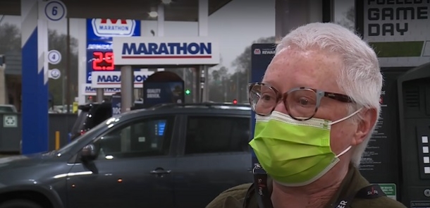 Woman honors stranger for jumping in to pay for her gas: ‘Memphis has good youth’ - picture 2