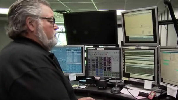 Woman in danger dials 911 to order pizza, dispatcher plays along to outplay her attacker - picture 2