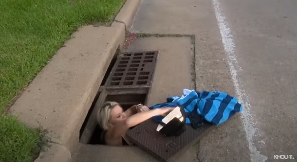 Woman Searched 3 Days Inside Cockroach-Infested Storm Drains To Save Puppies - picture 2