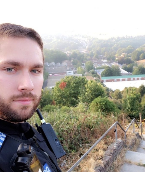Woman Shames Officer For Buying Lunch While On Duty, His Perfect Response Goes Viral - picture 3
