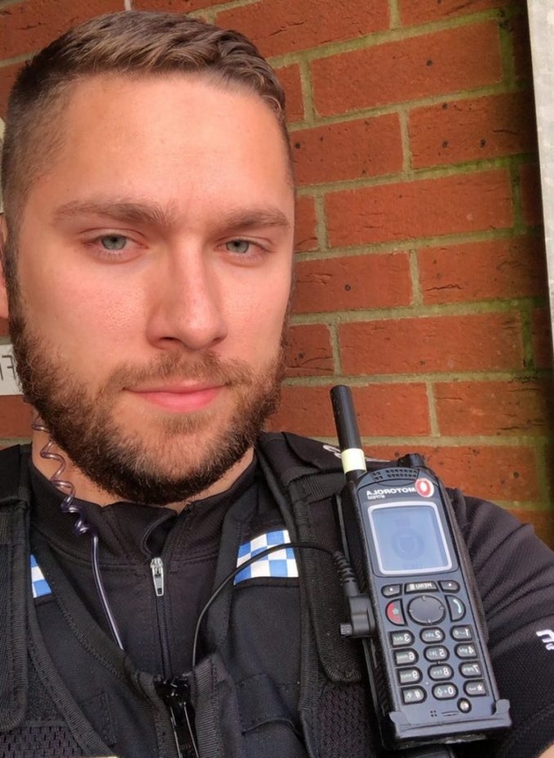 Woman Shames Officer For Buying Lunch While On Duty, His Perfect Response Goes Viral - picture 8