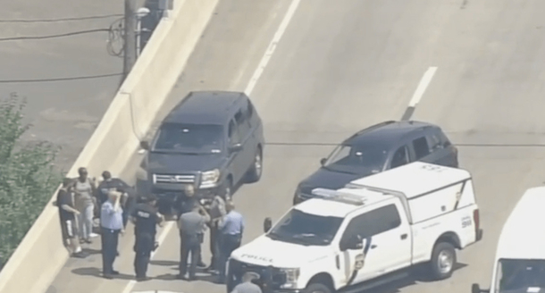 Woman spots man attempting to throw baby off an overpass and decides risk her life to intervene - picture 4