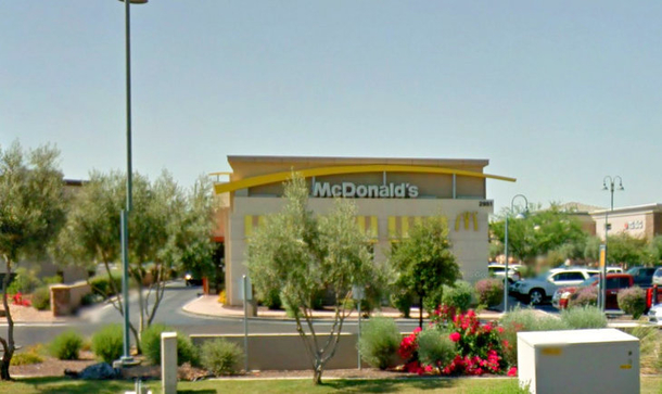 Woman Spots Unusual Nativity Scene At Local McDonalds, Snaps Photo That Goes Viral - picture 2
