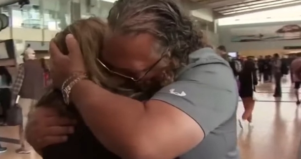 Woman Was Unaware She Had A Full Brother Until A DNA Test Changes Everything - picture 3