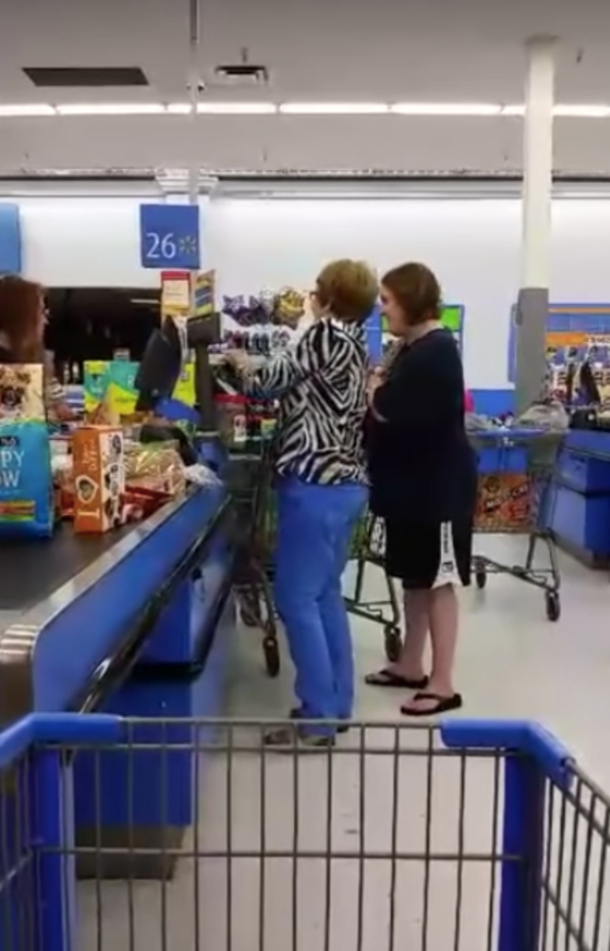 Woman Wearing Zebra Coat Forces Herself Into New Mom's Line At Walmart, The Video Goes Viral - picture 2