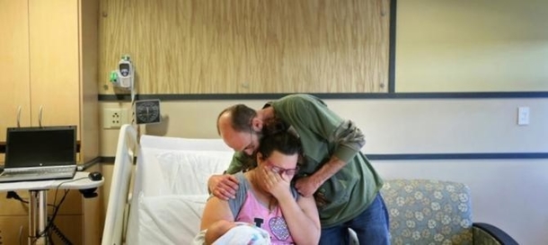 Woman Who Just Delivered Baby Given Sad News About Mom, Fiance - picture 2