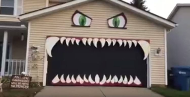 Woman’s Garage Door Shocks The Entire Neighborhood Once She Puts It Down - picture 2