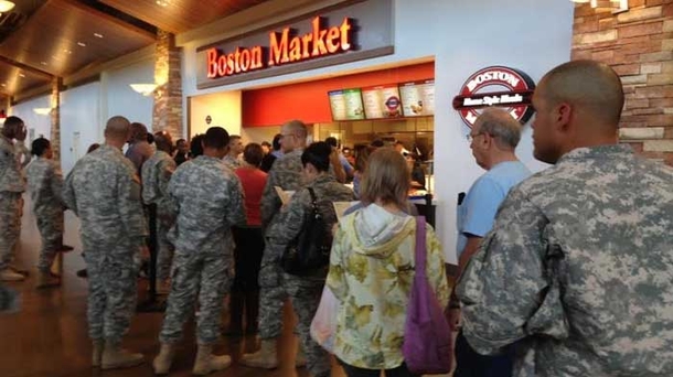 Women Completely Embarrassed A US Solider And Then Suddenly Something Great Occurred... - picture 9