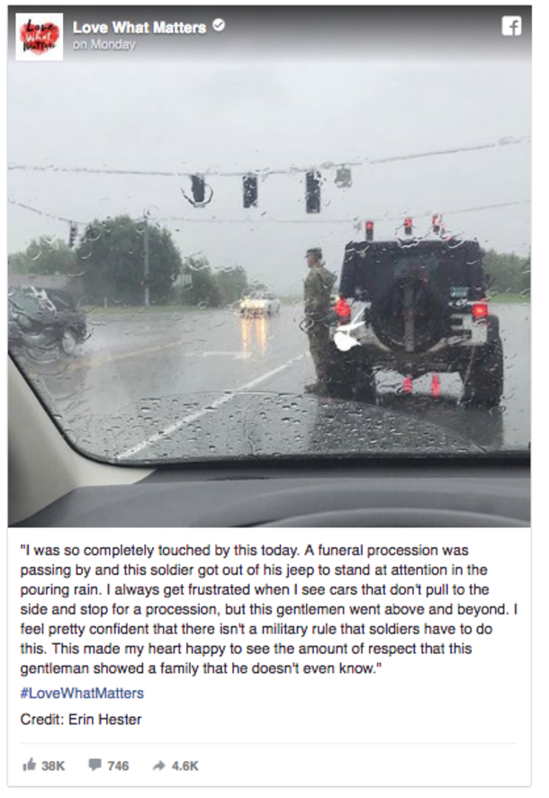 Women Sees Soldier Stands At Attention In The Pouring Rain. When She Sees Why, She Breaks Down In Tears - picture 3