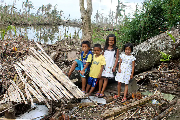 World Champion Boxer Manny Pacquiao Builds 1,000 Homes For Poor Filipinos - picture 3