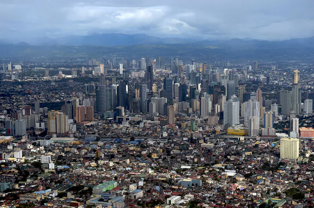 World Champion Boxer Manny Pacquiao Builds 1,000 Homes For Poor Filipinos - picture 4