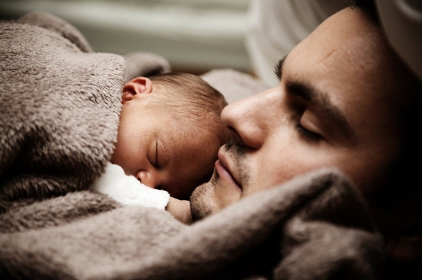 You Can Volunteer To Cuddle Drug-Addicted Babies To Help Them Heal - picture 4