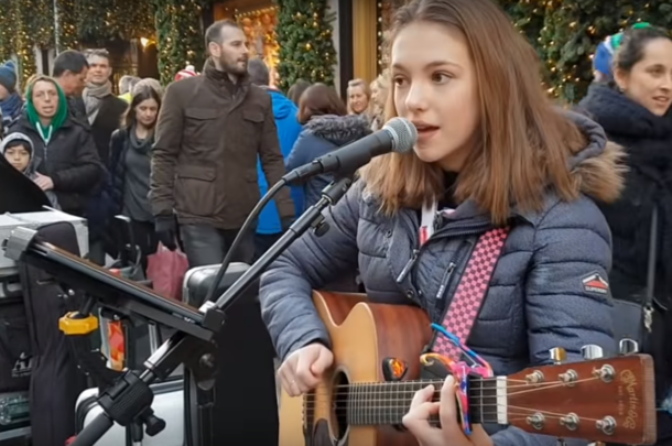 Young Girl Performs Elvis Classic On The Street, Crowd Freezes When She Begins Singing - picture 2