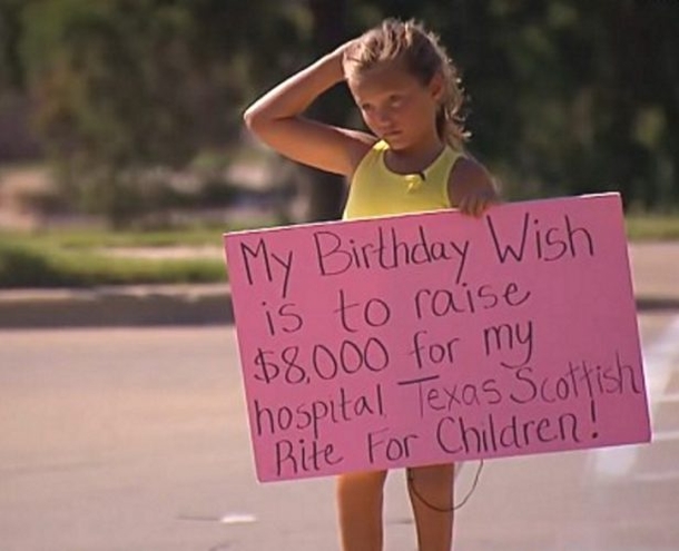 Young Girl Seen Holding A Large Amount Of Money, Her Explanation? This Video Is Going Viral Right Now - picture 2