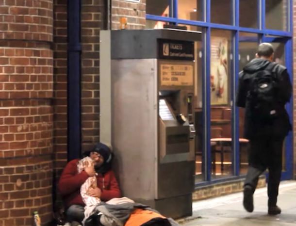 Young Santa Has Surprise Christmas Gifts For Homeless, Then They Are Floored As They Open Gifts Up - picture 2