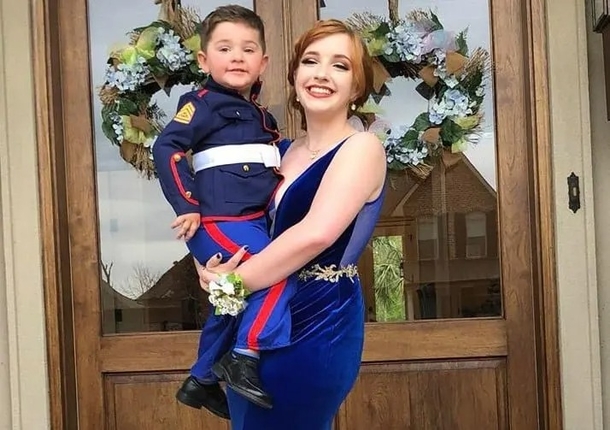 Young Toddler Becomes Stand-In Date for Marine Brother Unable to Attend Prom with Girlfriend - picture 4