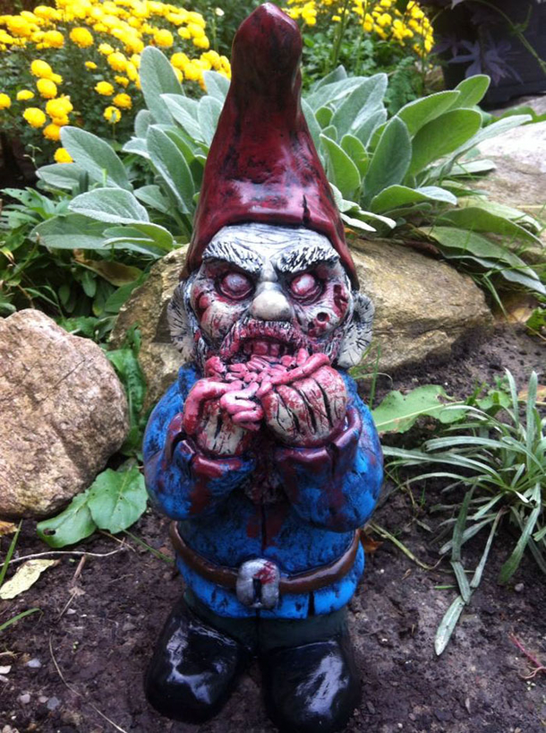 Your Neighbors Will Love These Zombie Garden Gnomes And Be Creeped Out At The Same Time! - picture 8