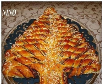 Cinnamon Sugar Nutella Bread Tree