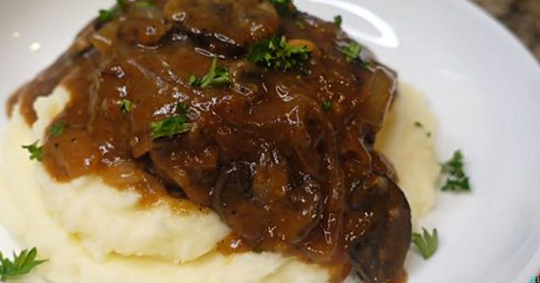 DIY Hamburger Steak And Gravy Dinner Recipe