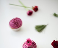 Winter roses wedding cupcakes