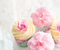 Floral cupcakes