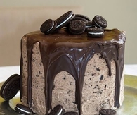 Melted chocolate oreo cake