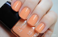 Beautiful peach nails