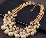 Gold pearl necklace