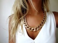 Gold link necklace
