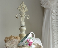 Tea stand