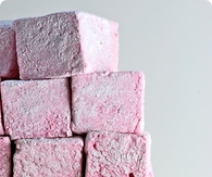 Strawberry marshmallows